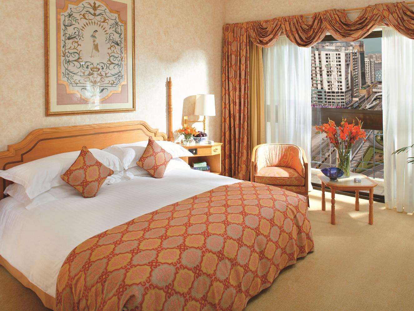 1 Bedroom Suite City View w/ breakfast or lunch - Breakfast included