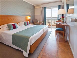 Standard Room - Free WiFi access - Breakfast included