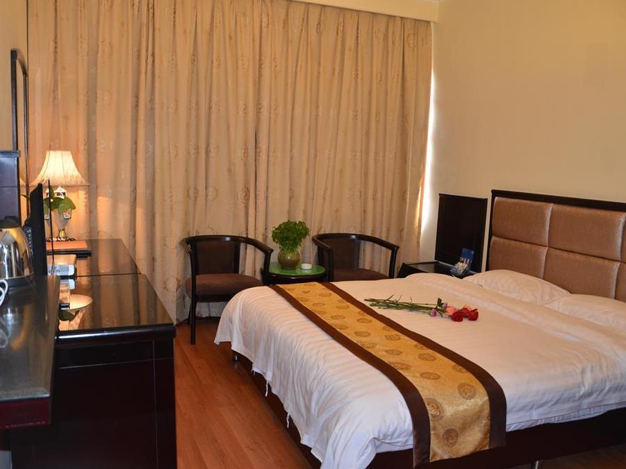 Deluxe King Bed - Free WiFi access