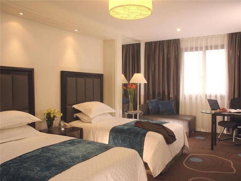Extreme Sassy Twin Room - Free WiFi access
