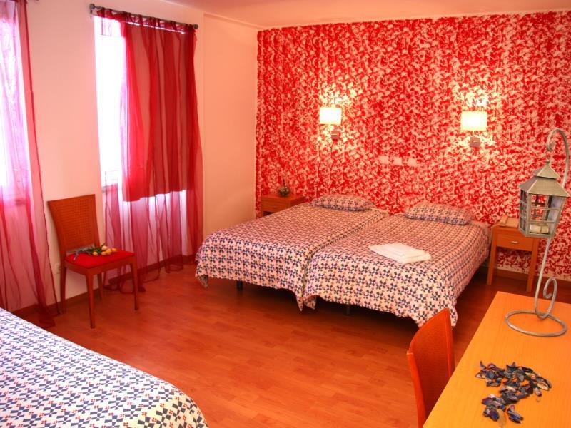 Hotel-