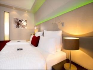 Premium Double Bed Room - Free WiFi access - Breakfast included