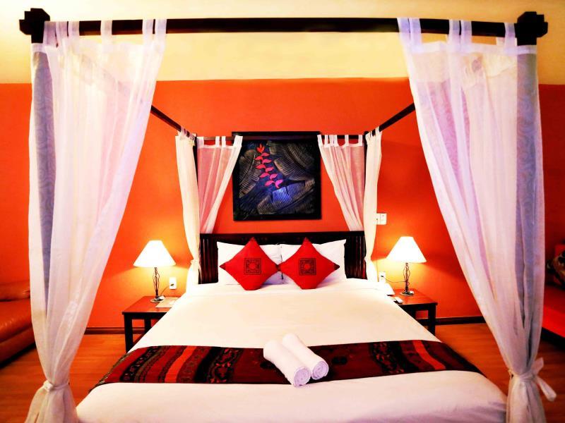 Suite - Free WiFi access - Breakfast included