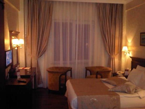 Single Room Non-Smoking - Free WiFi access - Breakfast included