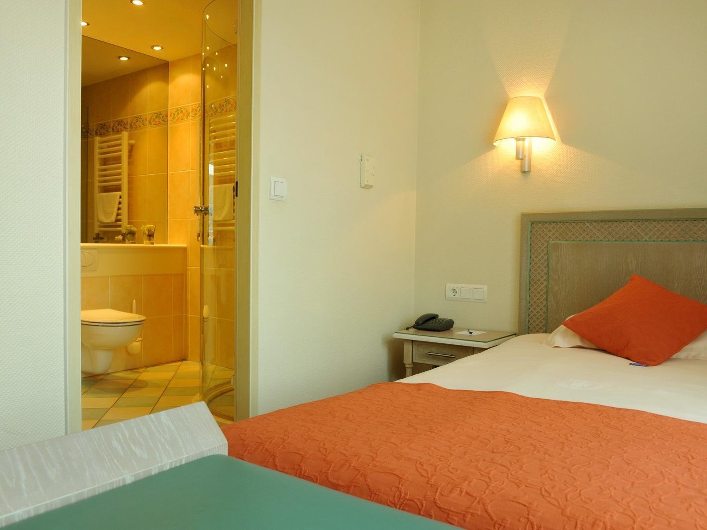 2016,Hotel