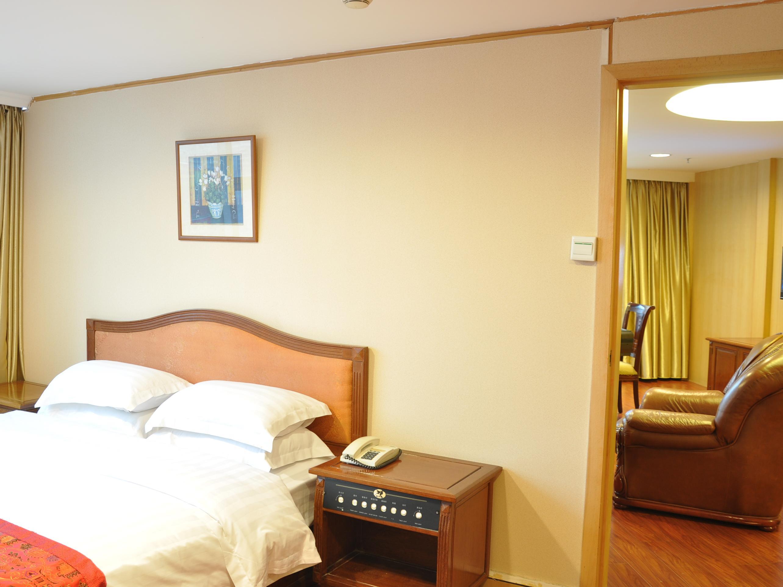 Business Suite - Free WiFi access