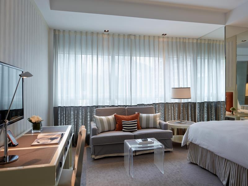 Limited Time Upgrade! to Deluxe Room - Free WiFi access