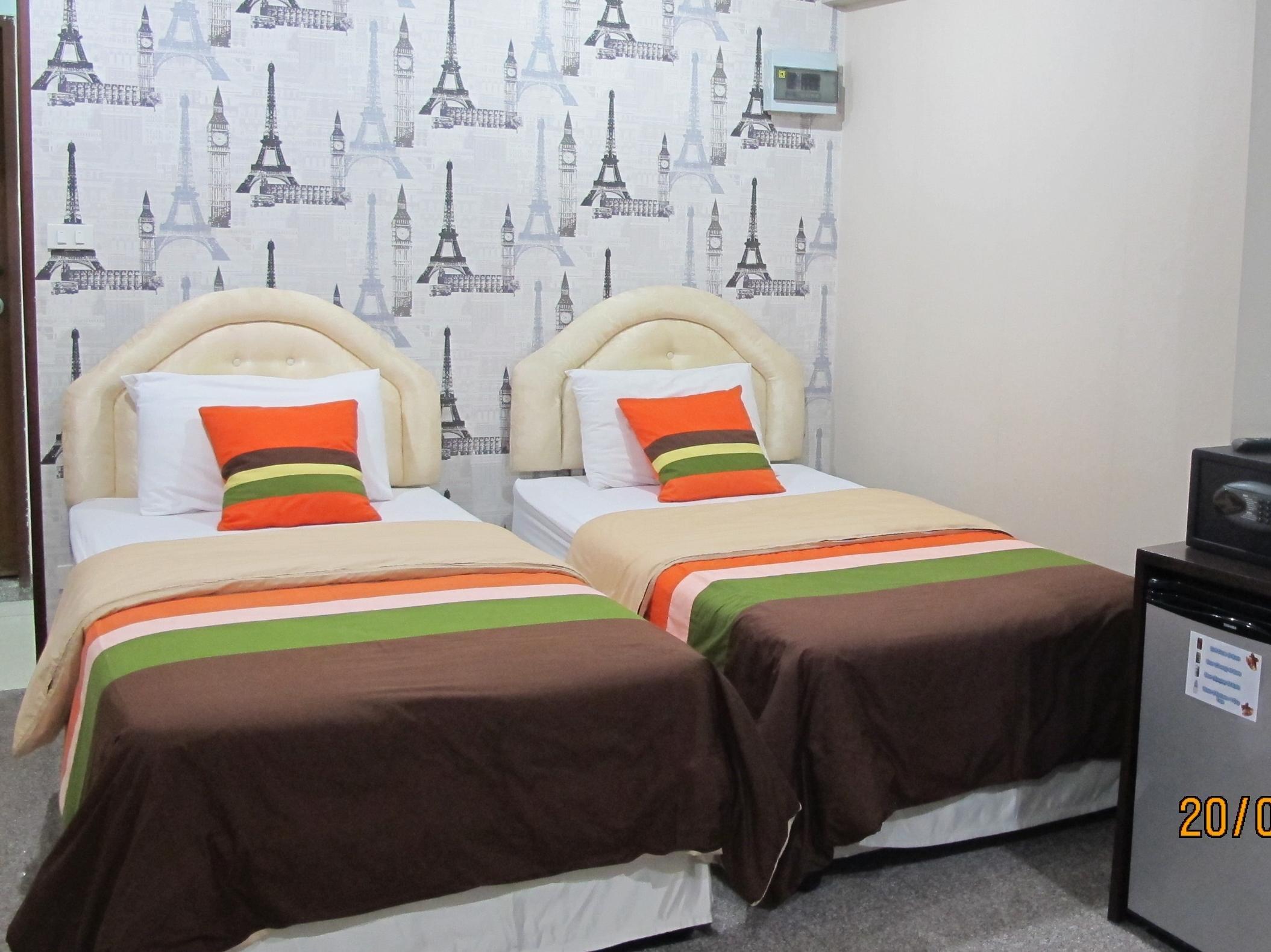 Deluxe Twin Room (Room Only) - Best price guarantee
