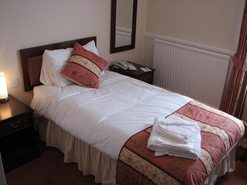Single Room - Breakfast included