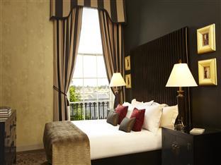 Petite Double Room - Free WiFi access - Breakfast included