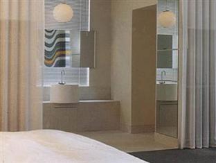 Roomis