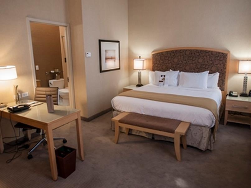 1 King 2 Rooms Suite Non-Smoking - Best price guarantee