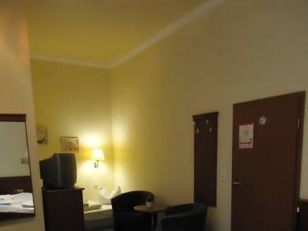 Roomis
