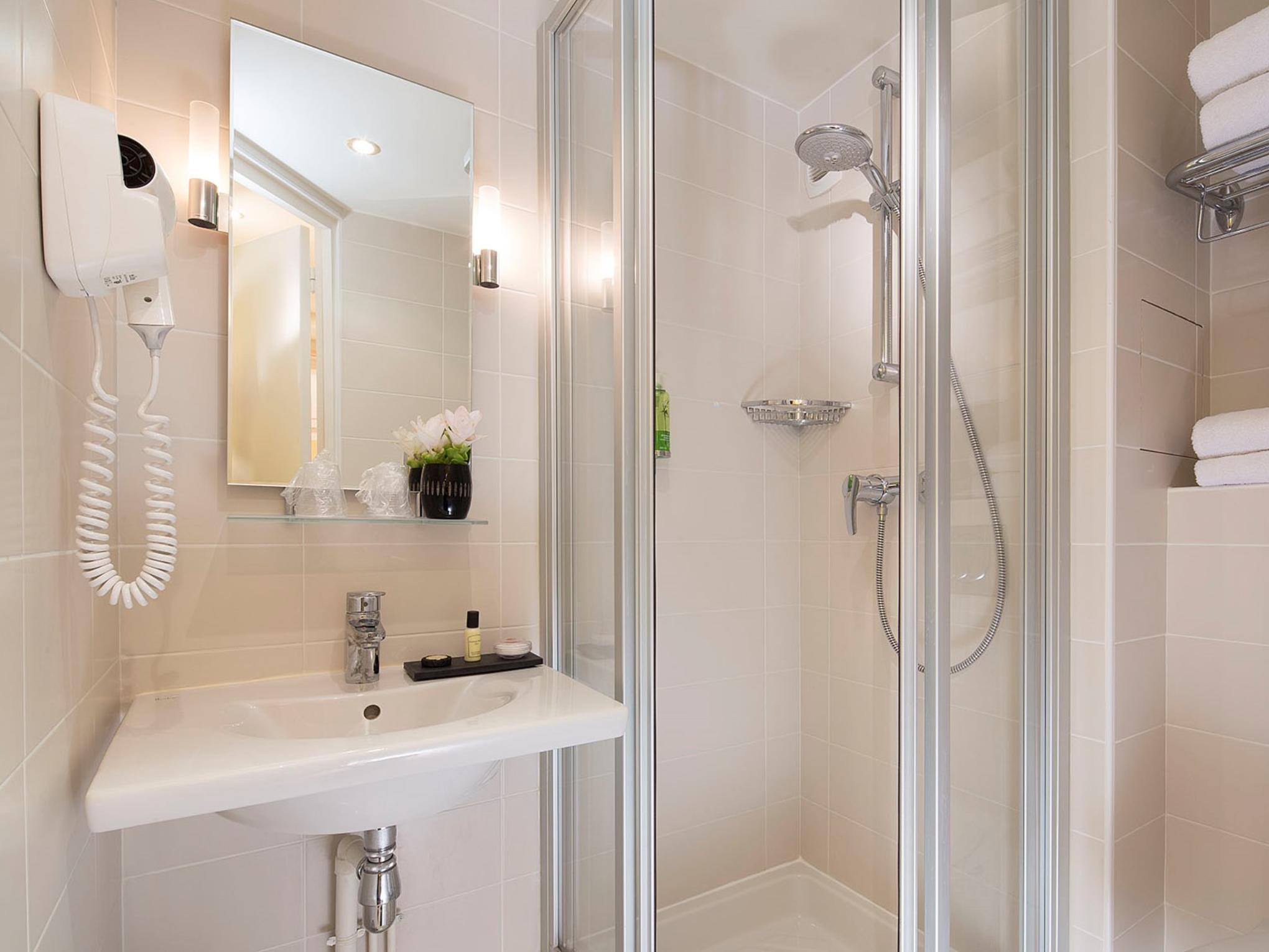 Showeris