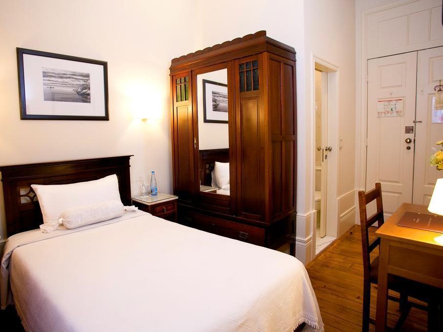Single Room - Room Only - Best price guarantee