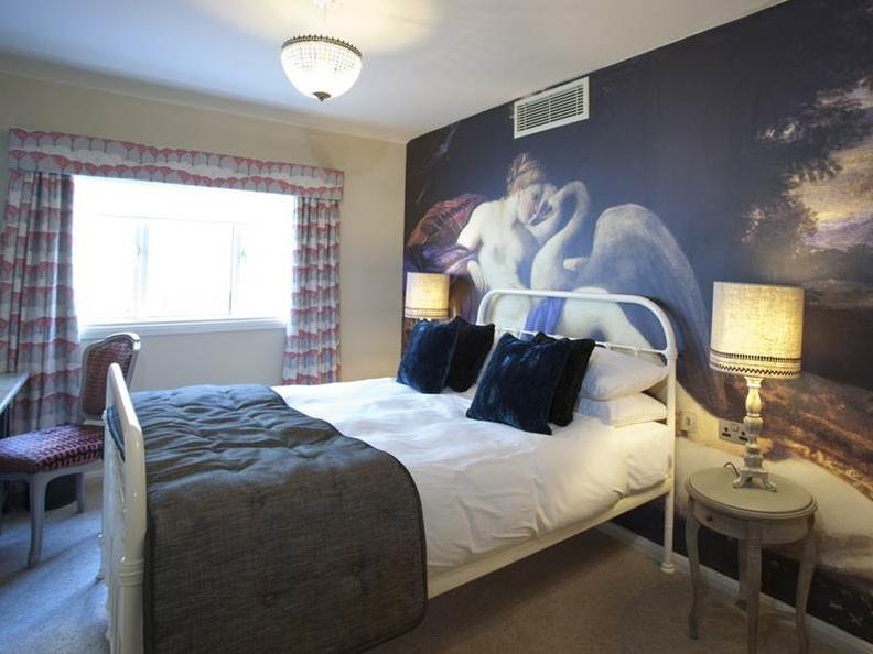 Classic Double Room - Free WiFi access - Breakfast included
