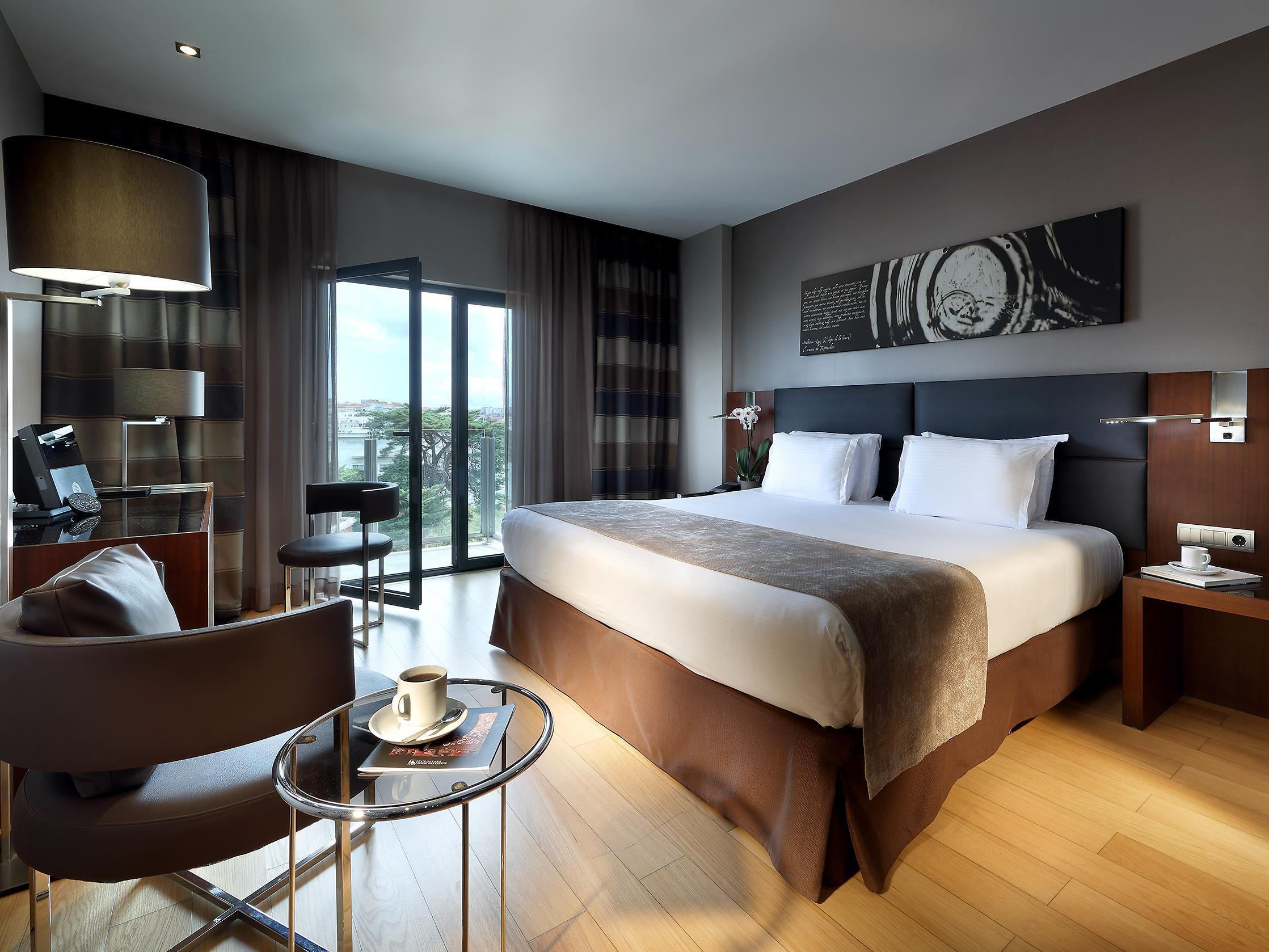 Double Room With Breakfast - Free WiFi access - Breakfast included