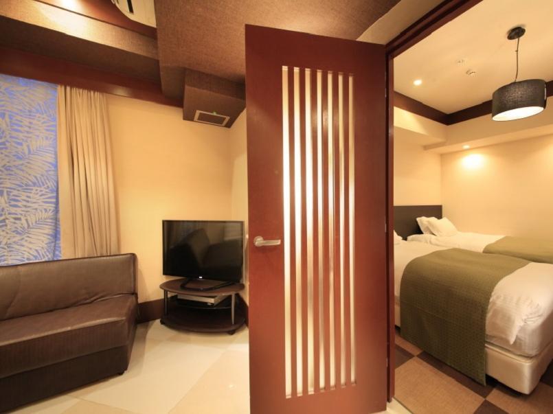 Premium Family Room With Breakfast - Non-smoking - Free WiFi access - Breakfast included