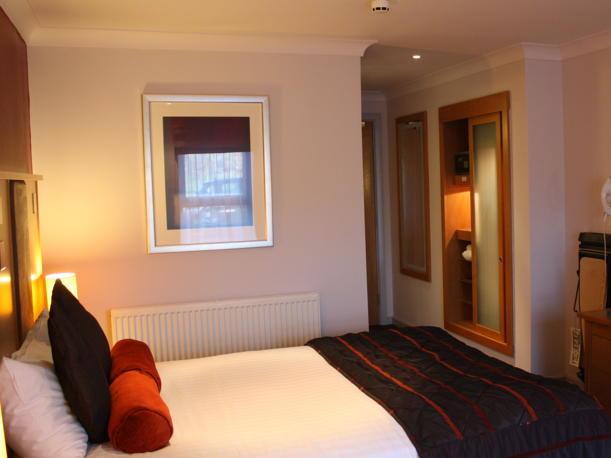 Alexandra House United Kingdom FAQ 2016, What facilities are there in Alexandra House United Kingdom 2016, What Languages Spoken are Supported in Alexandra House United Kingdom 2016, Which payment cards are accepted in Alexandra House United Kingdom , United Kingdom Alexandra House room facilities and services Q&A 2016, United Kingdom Alexandra House online booking services 2016, United Kingdom Alexandra House address 2016, United Kingdom Alexandra House telephone number 2016,United Kingdom Alexandra House map 2016, United Kingdom Alexandra House traffic guide 2016, how to go United Kingdom Alexandra House, United Kingdom Alexandra House booking online 2016, United Kingdom Alexandra House room types 2016.
