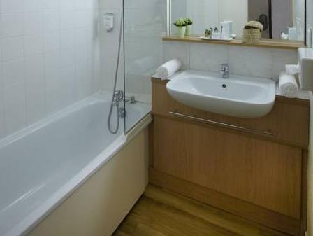 Studio - Non Refundable - Free WiFi access