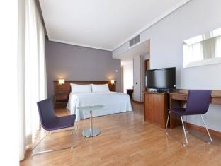 Hotel-Tryp