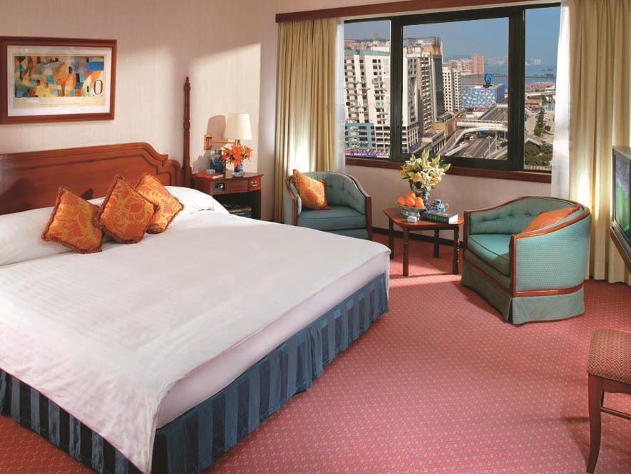 Grand Deluxe King or Twin with Breakfast or lunch - Free WiFi access - Breakfast included