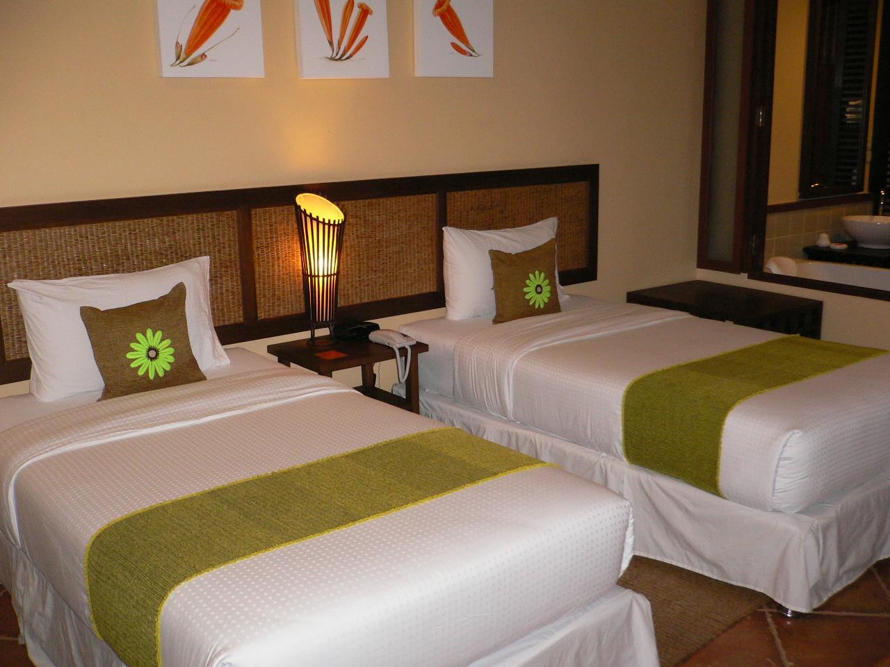 Superior Twin Bed - Free WiFi access - Breakfast included