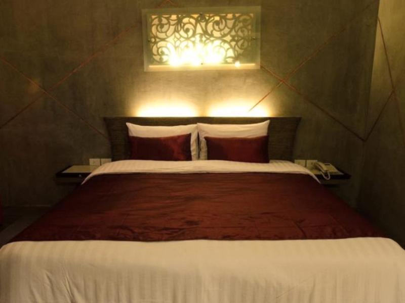 Standard Single bed - Breakfast included