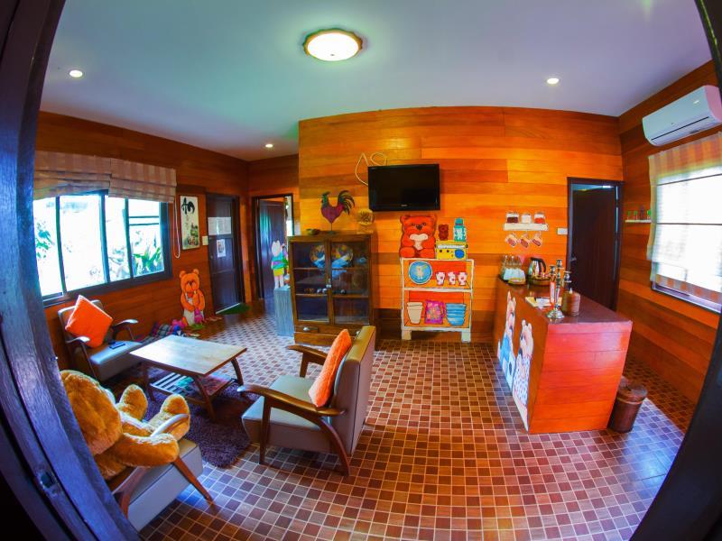 2 Bedroom Family Suite - Free WiFi access - Breakfast included