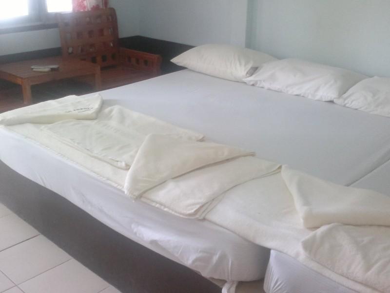 Triple Air Conditioning with Breakfast - Breakfast included
