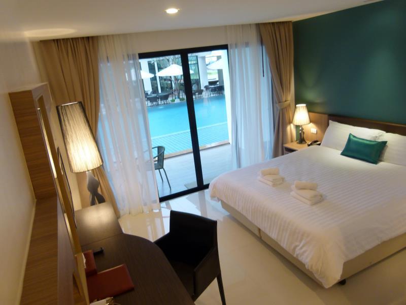 Pool Access with Breakfast - Free WiFi access - Breakfast included