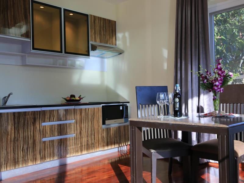 Bungalow Suite with additional living and dining area - Free WiFi access - Breakfast included