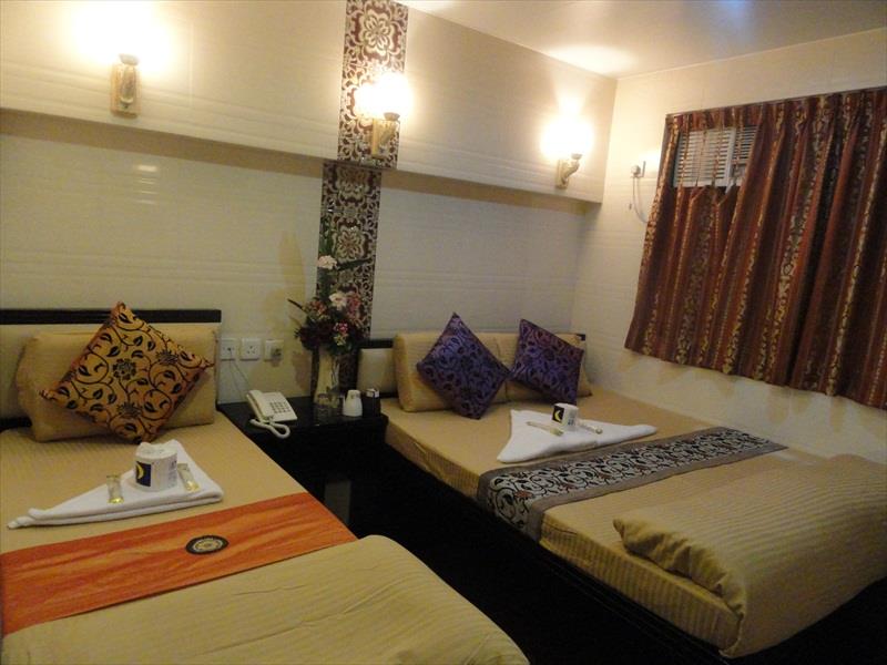 Family Room with 2 double beds - Free WiFi access