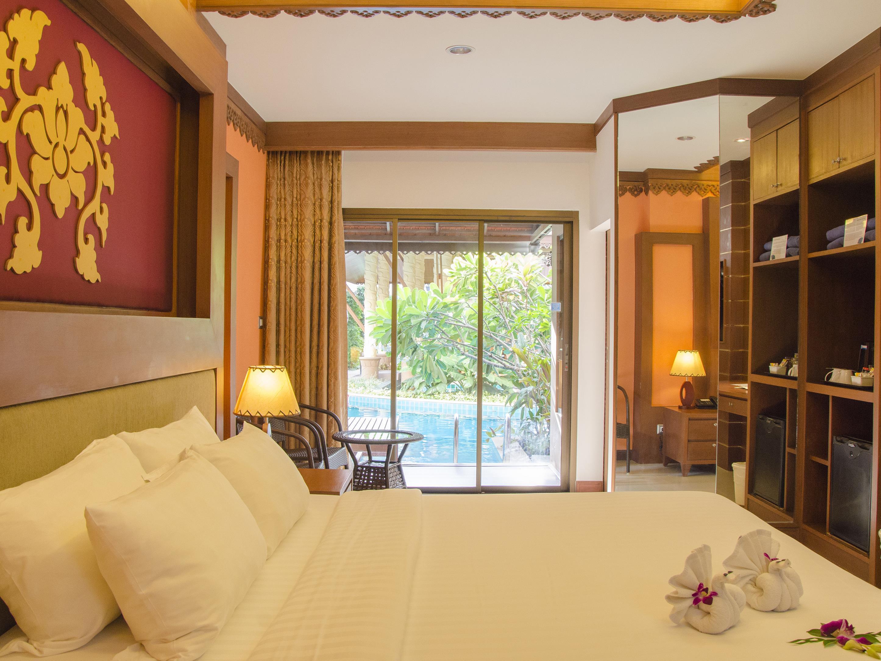 Deluxe Pool Access Room - Free WiFi access