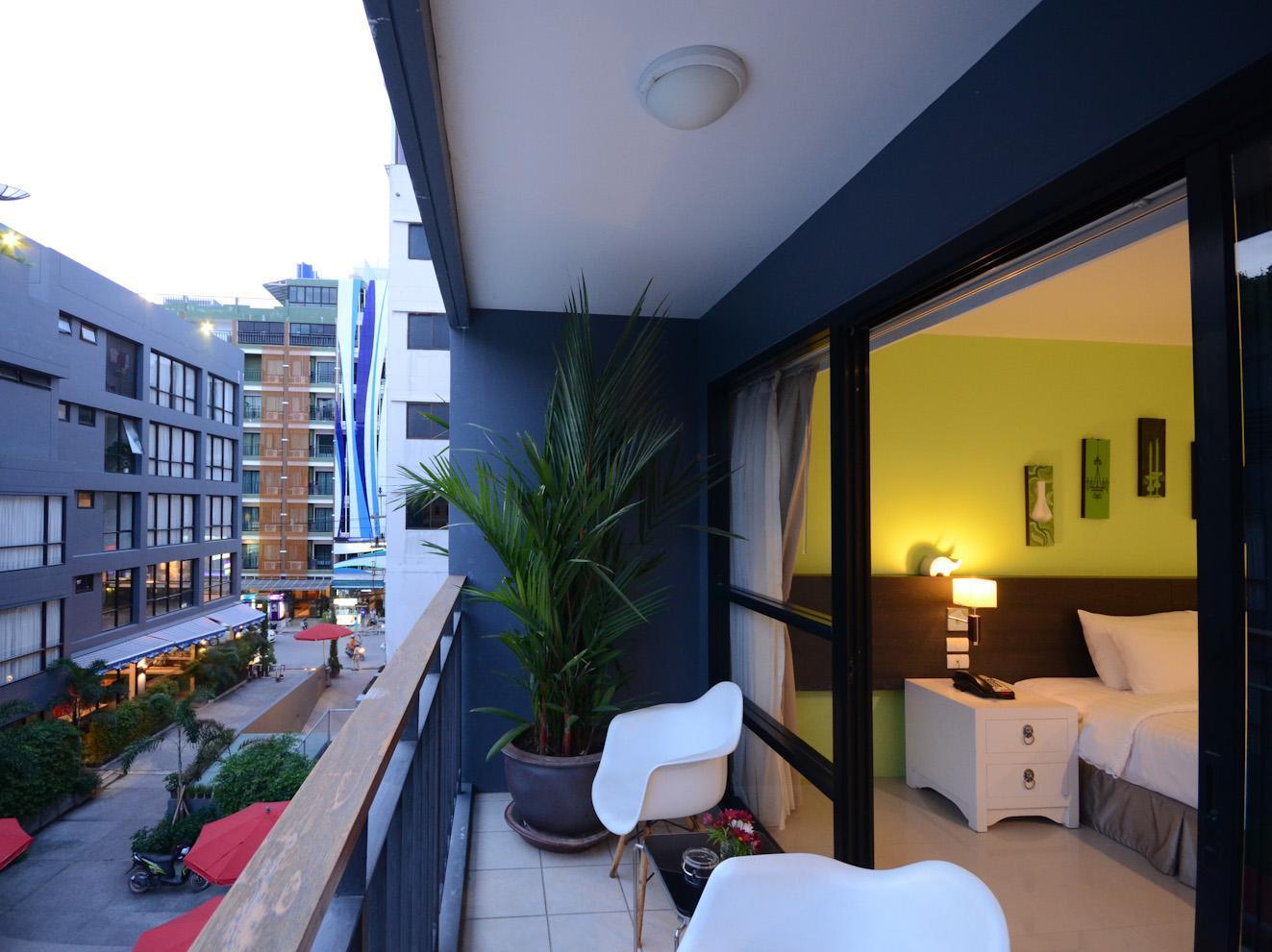 View Pent with Balcony - Free WiFi access