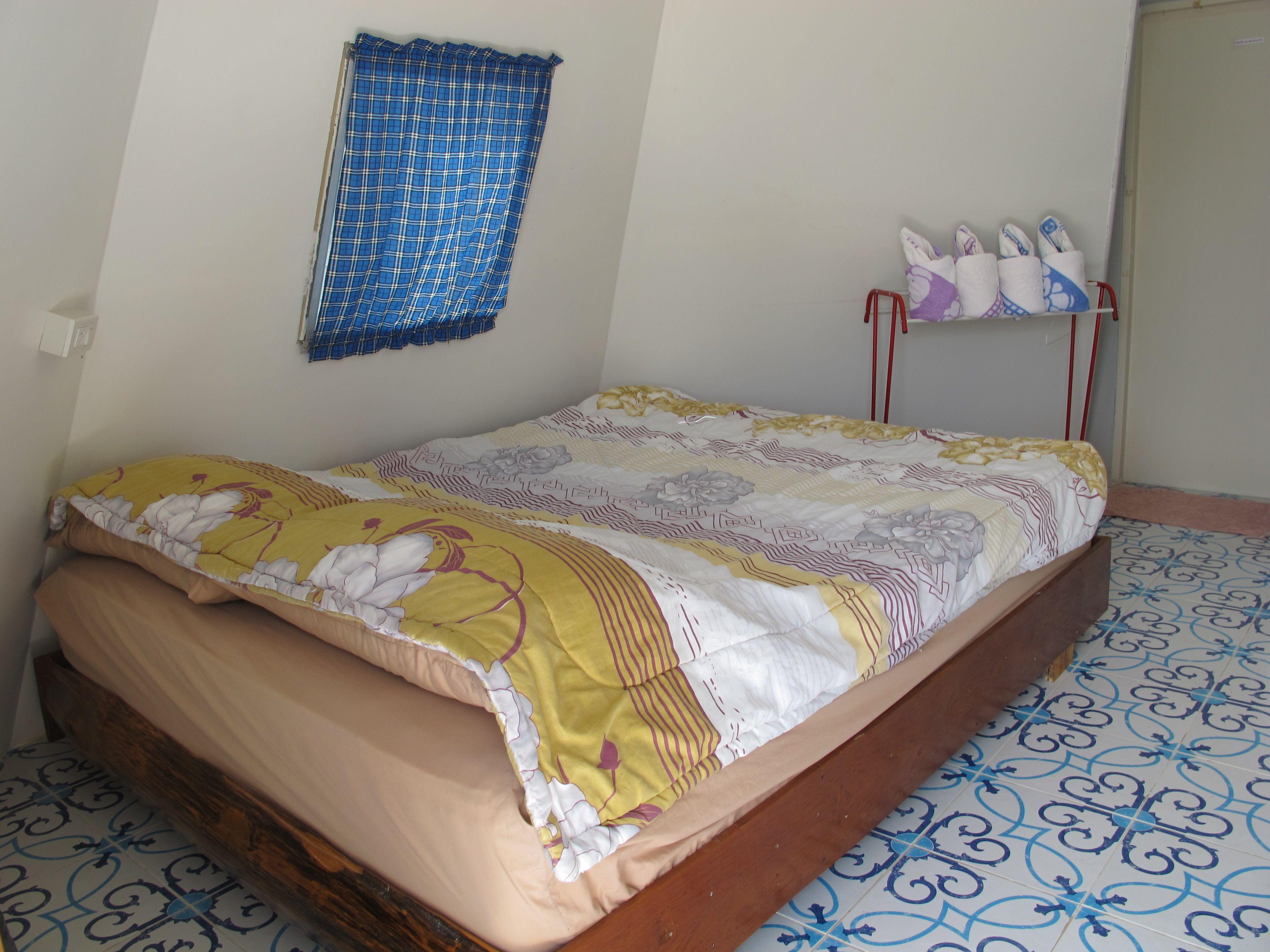 Family With Breakfast - Free WiFi access - Breakfast included