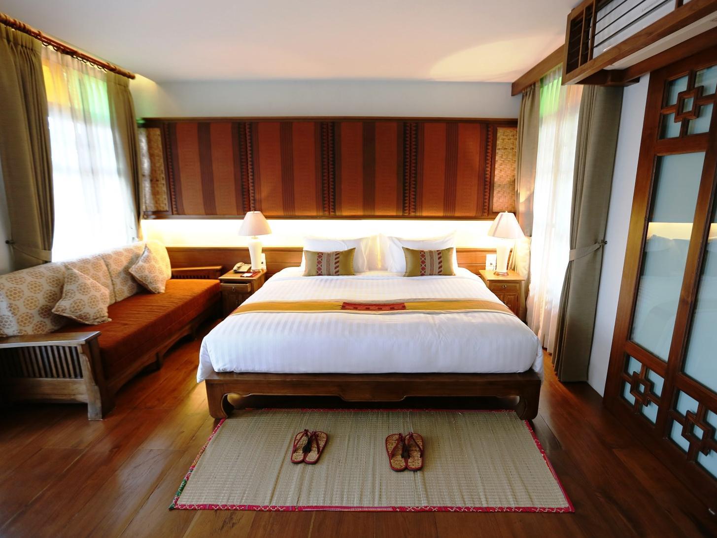 Grand Deluxe Hot Deal - Free WiFi access