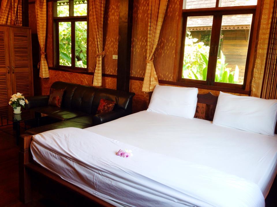 Executive Suite Teakwood Cottage - Free WiFi access - Breakfast included