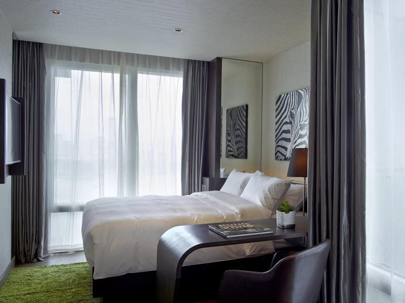 Harbour View Queen Bed Room - Free WiFi access
