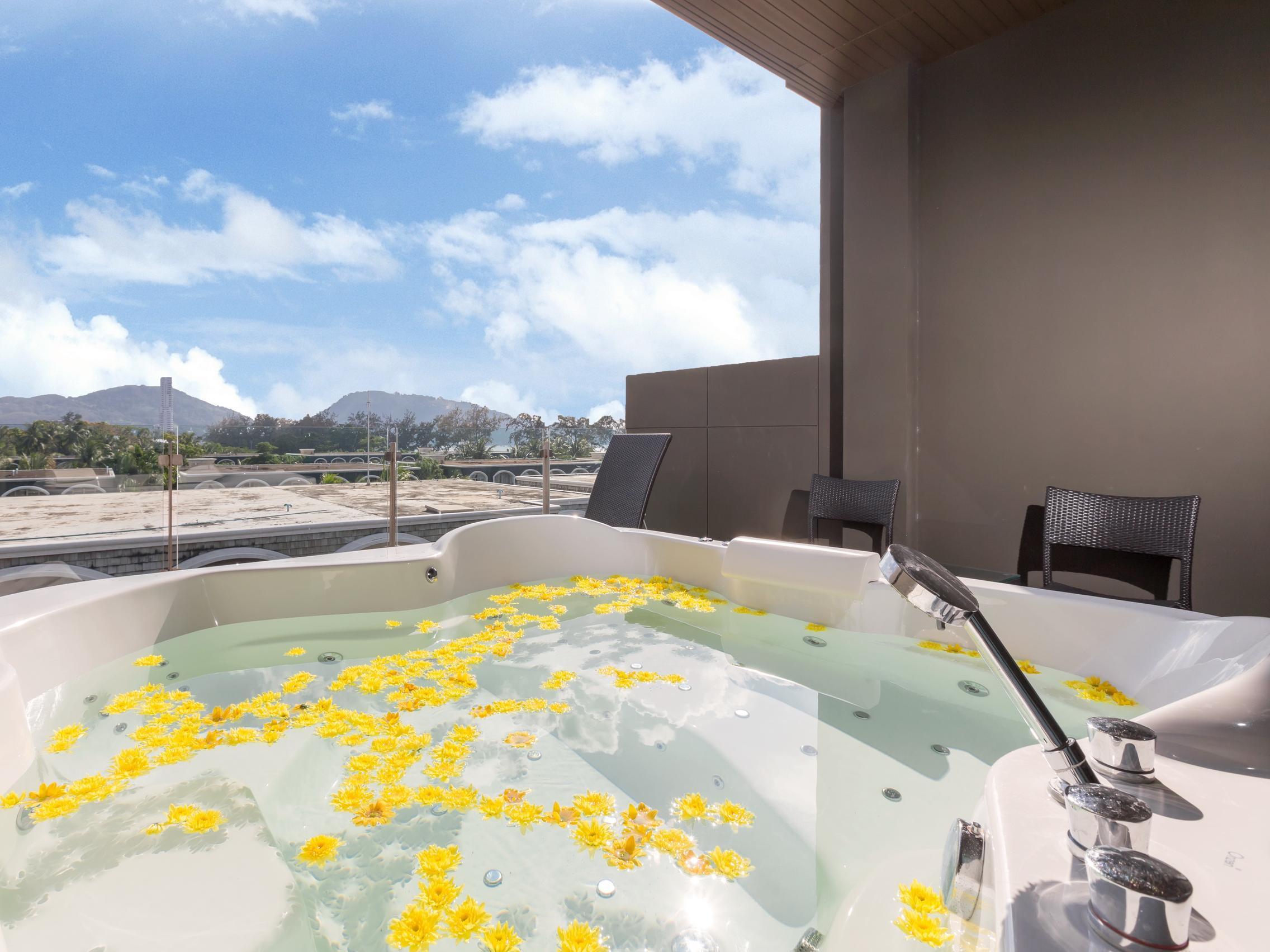 The Charm Suite Room - Free WiFi access