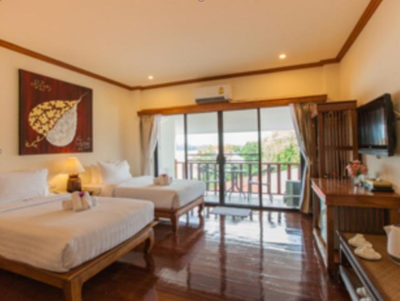 Superior Twin Bed - Free WiFi access - Breakfast included