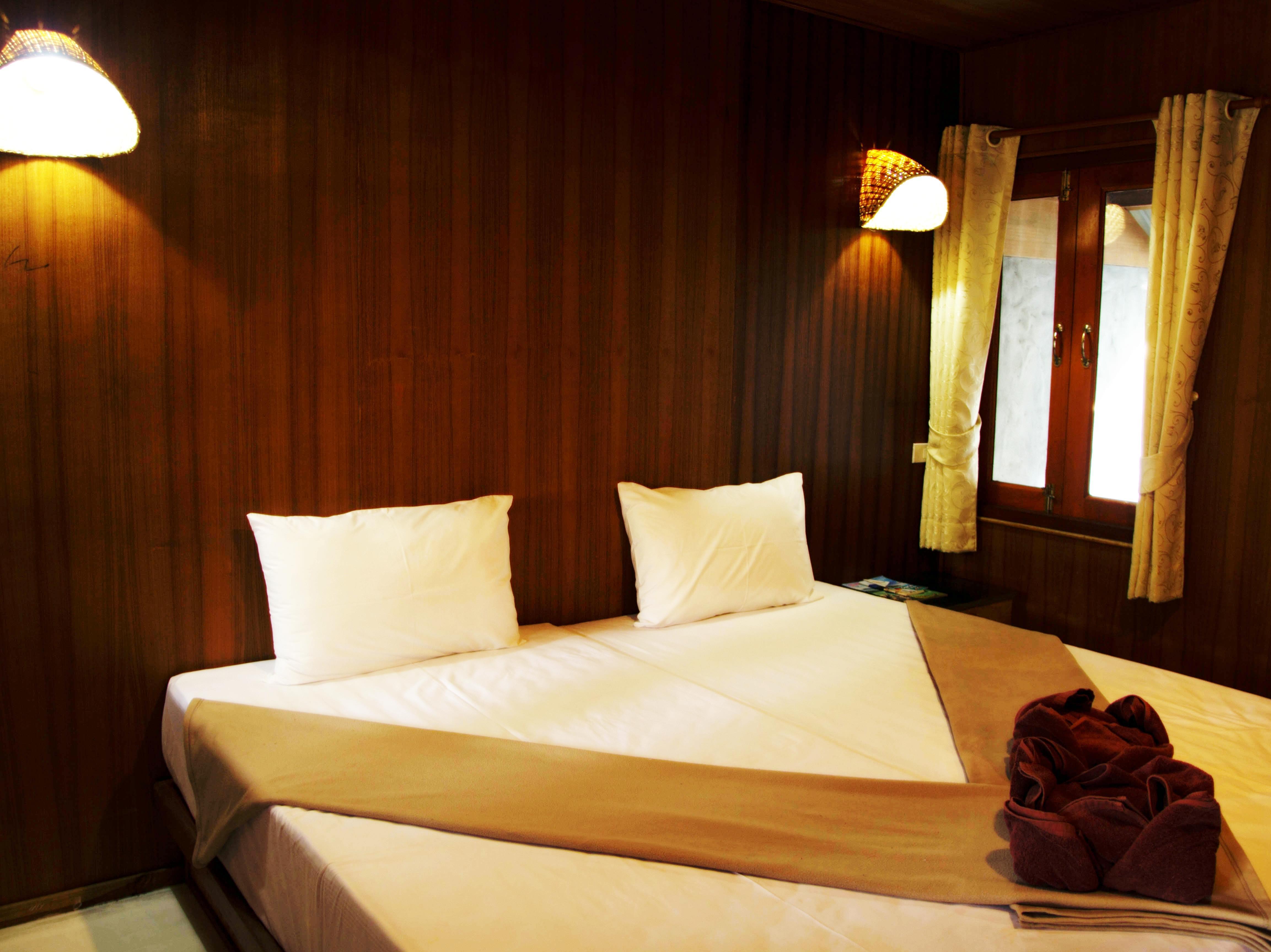 Economy Room with Fan - Breakfast included