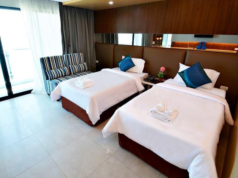 Deluxe with Breakfast - Breakfast included