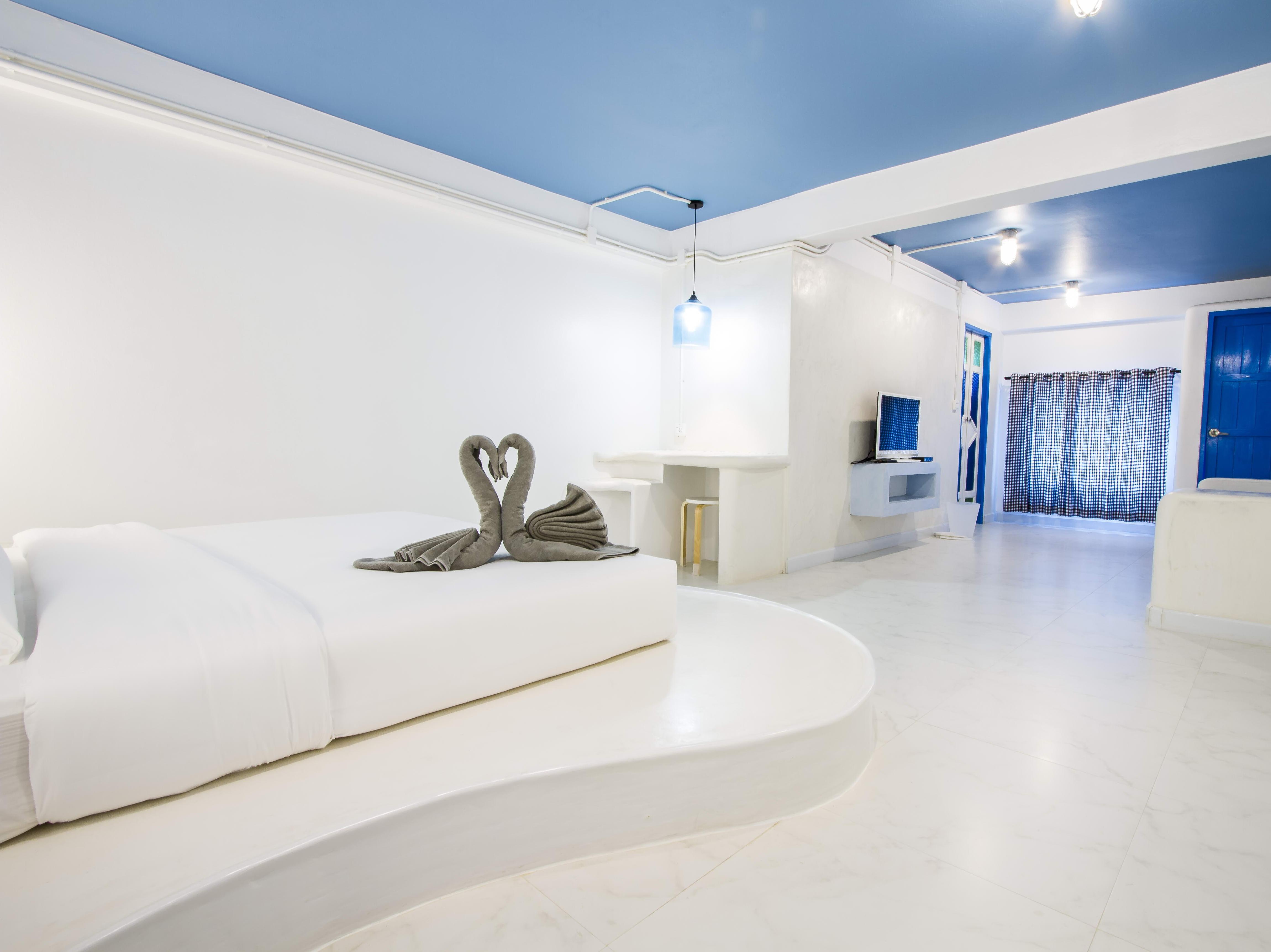 Deluxe Double Room with Sea View Free 2CBF - Best price guarantee