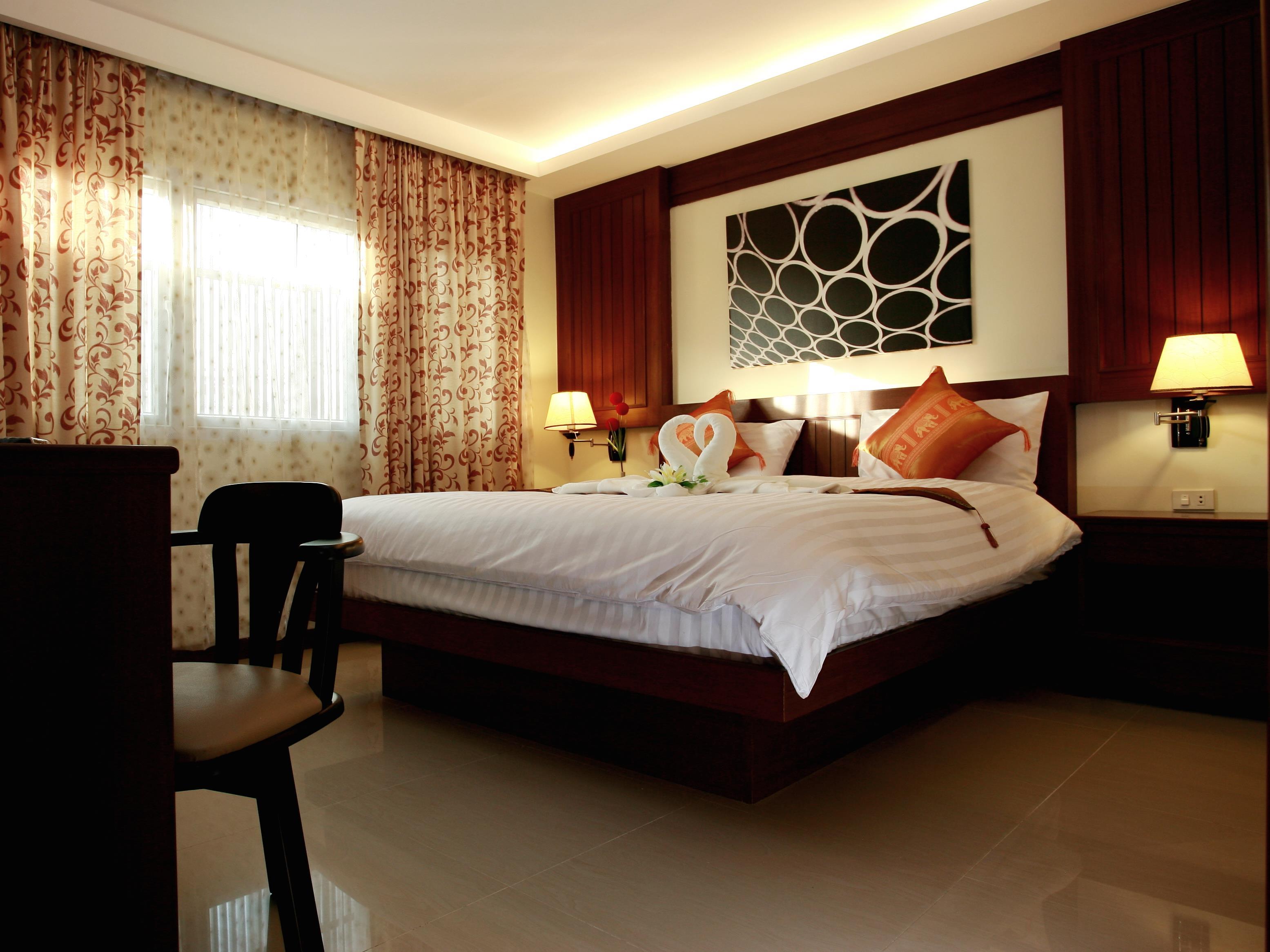 Superior Room King Bed - Best price guarantee
