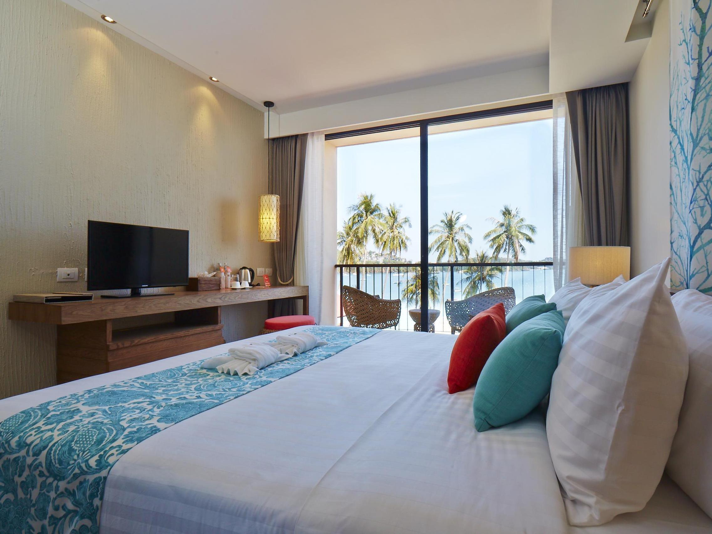 Deluxe with Balcony - Free WiFi access - Breakfast included