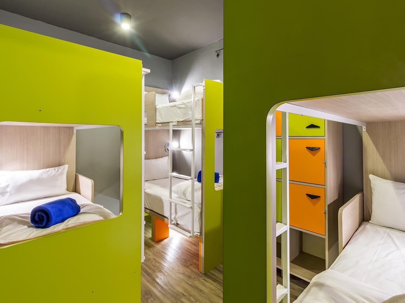 4 Bunk Beds Dormitory - Free WiFi access