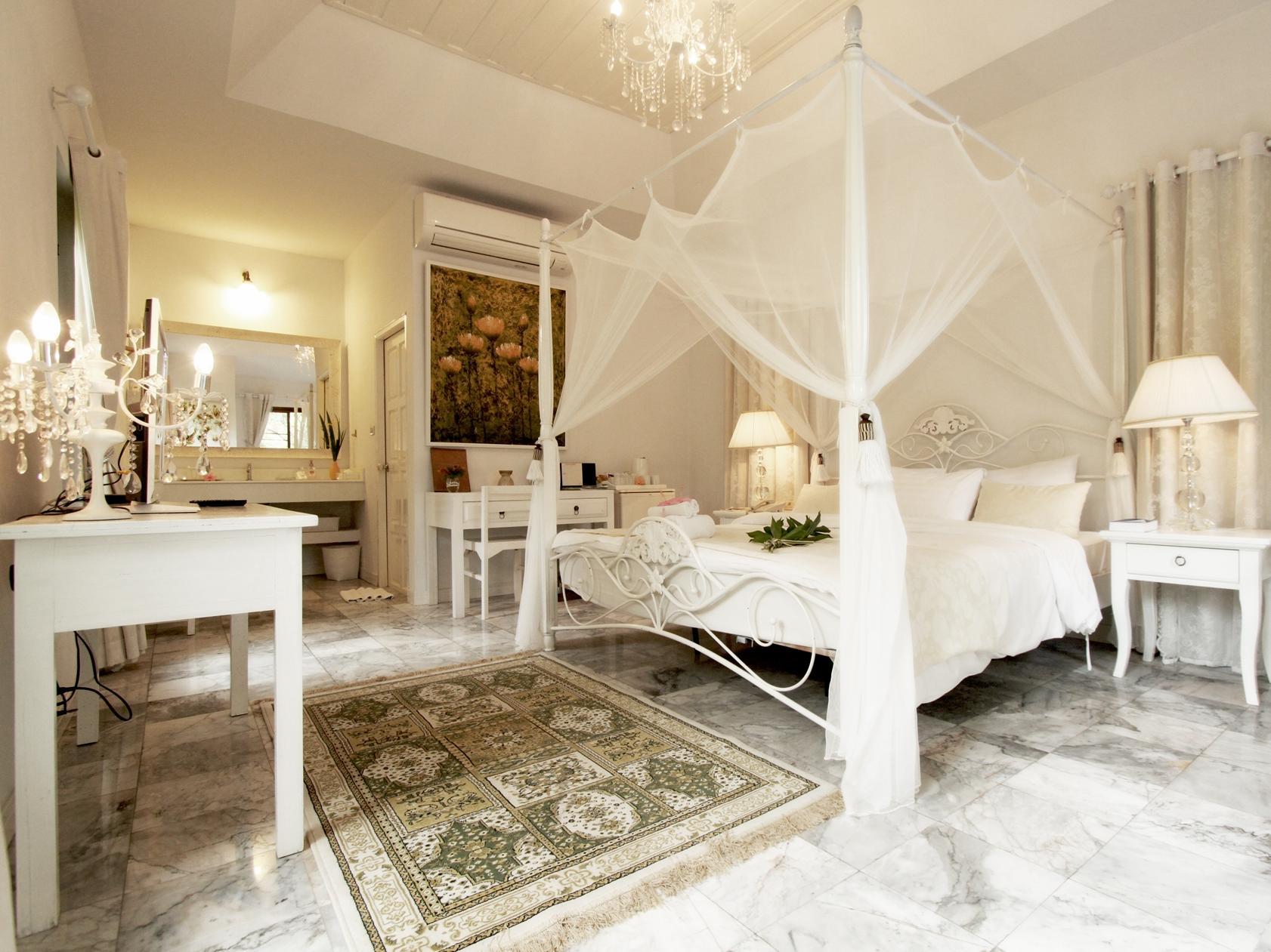 1 Bedroom Pool Side Villa - Breakfast included