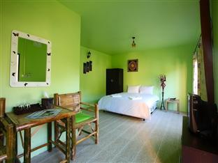 Deluxe room - Free WiFi access - Breakfast included