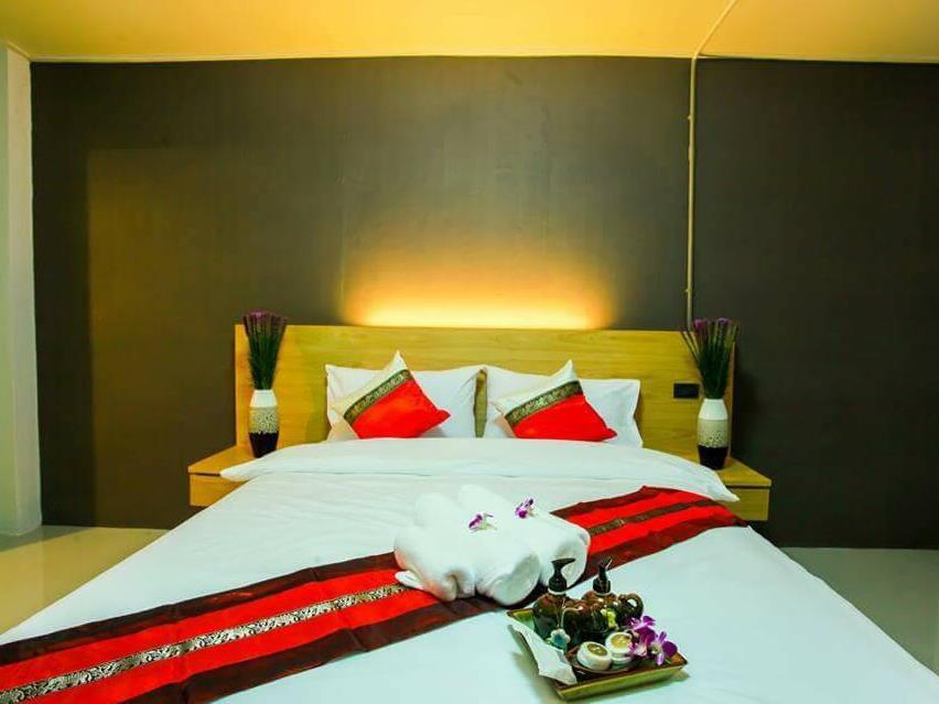 Standard Queen  - Free WiFi access
